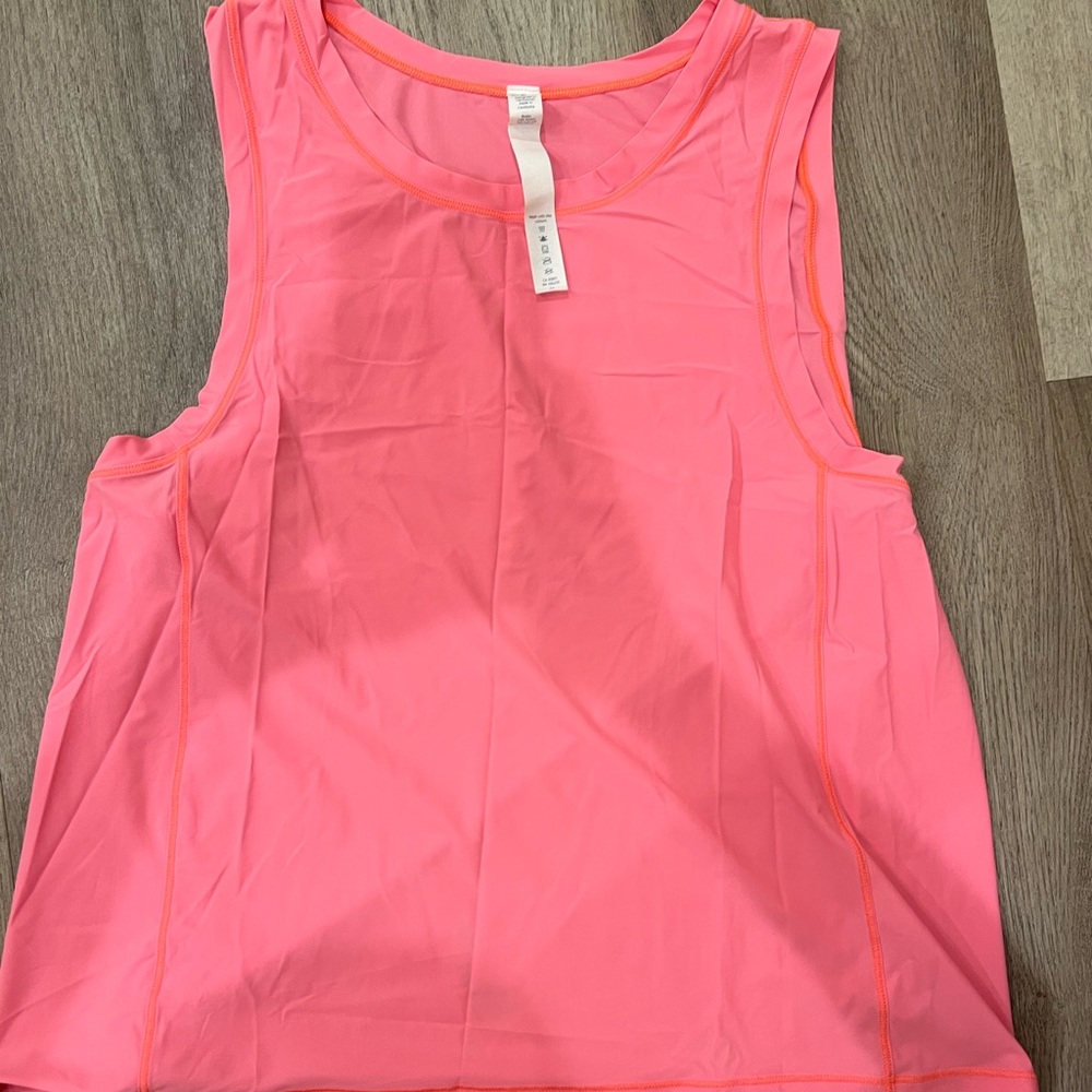 Lululemon tank. Size 6.